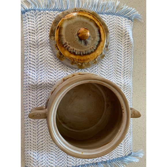 COPY - Rustic handmade pottery baker bowl with lid - Picture 10 of 16